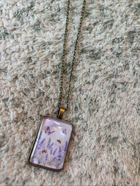 Lavender Flowers Bees & Butterflies Glass Cabachon Pendant Necklace NWT 18-20”
